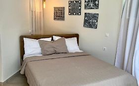 Kamelia House